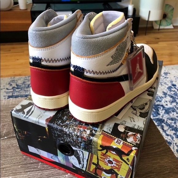 Authentic Air  Jordan 1s LA - Picture 4 of 8